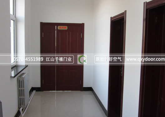 職員辦公區(qū)設(shè)計(jì)5